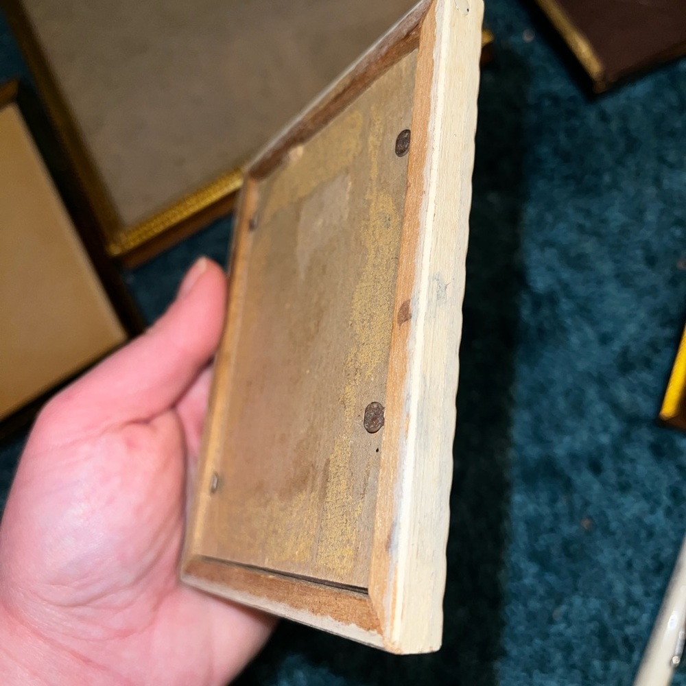Antique Small Wooden Ornate Cottagecore Picture Frame Cream Tan 3x4 - Picture 3 of 9